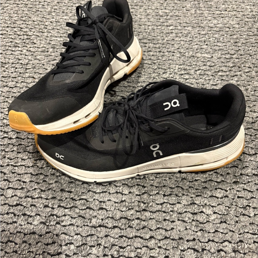 ON CLOUD CLOUDNOVA FORM RUNNING SHOES - Picture 2 of 6